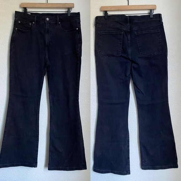 GAP High Rise Flare Jeans With Washwell™ Size 32 SHORT - Picture 2 of 8
